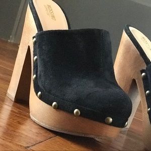 Mossimo Black Faux Suede Clogs Sz 6.5 Never worn